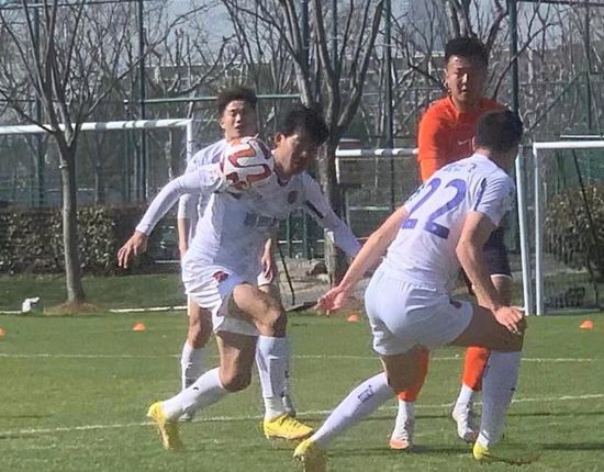 雏田被鸣人扒开腿狂视频